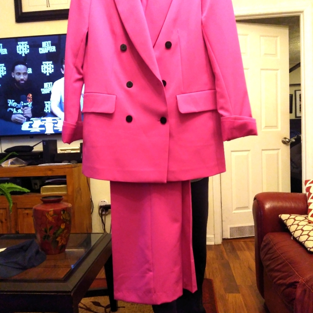 DKNY ladies pant suit